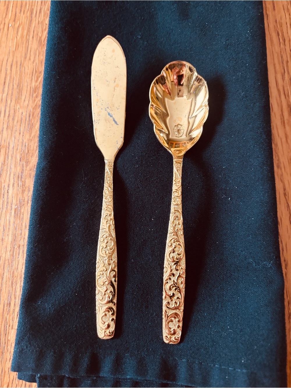 Gold Ornate Golden Scroll, Americana Golden Heritage Serving Spoon & SpreaderSet